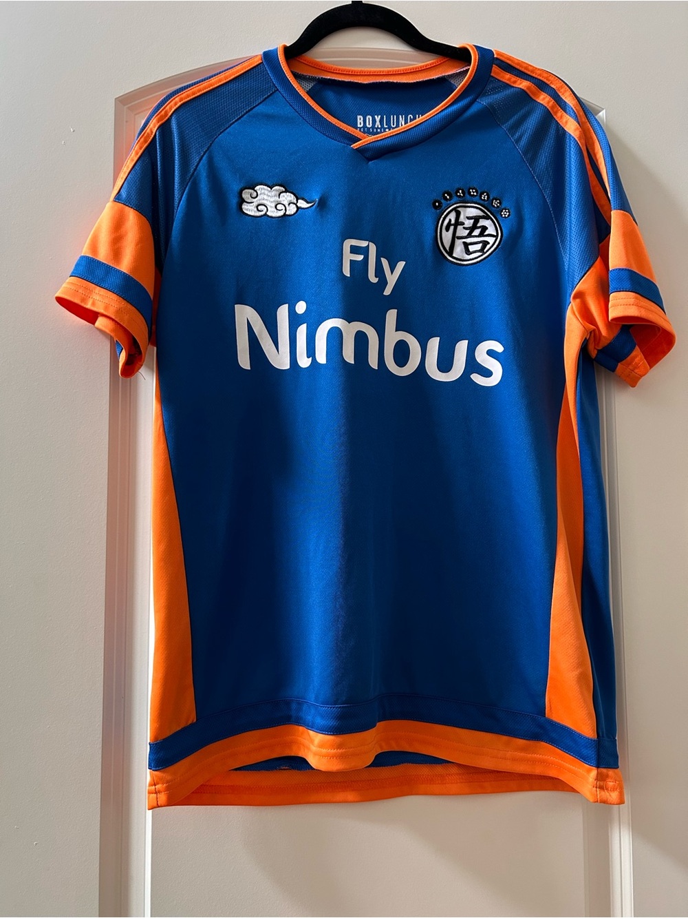 BoxLunch Dragon Ball Z Fly Nimbus Embroidered Jersey. GOKU. Soccer jersey. M - Picture 2 of 7